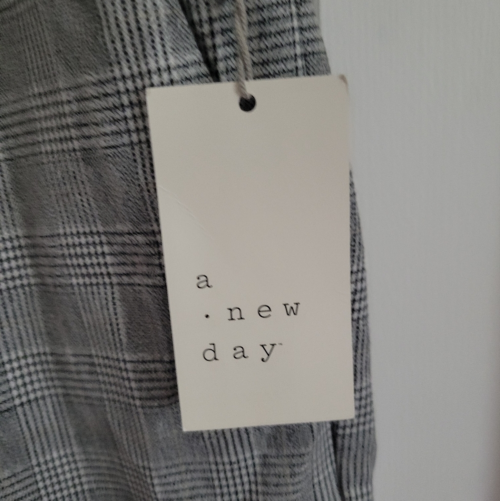 A New Day Women's Gray Plaid Pleated Belted Office Dress Pants Plus Size 18 NWT - Picture 3 of 11